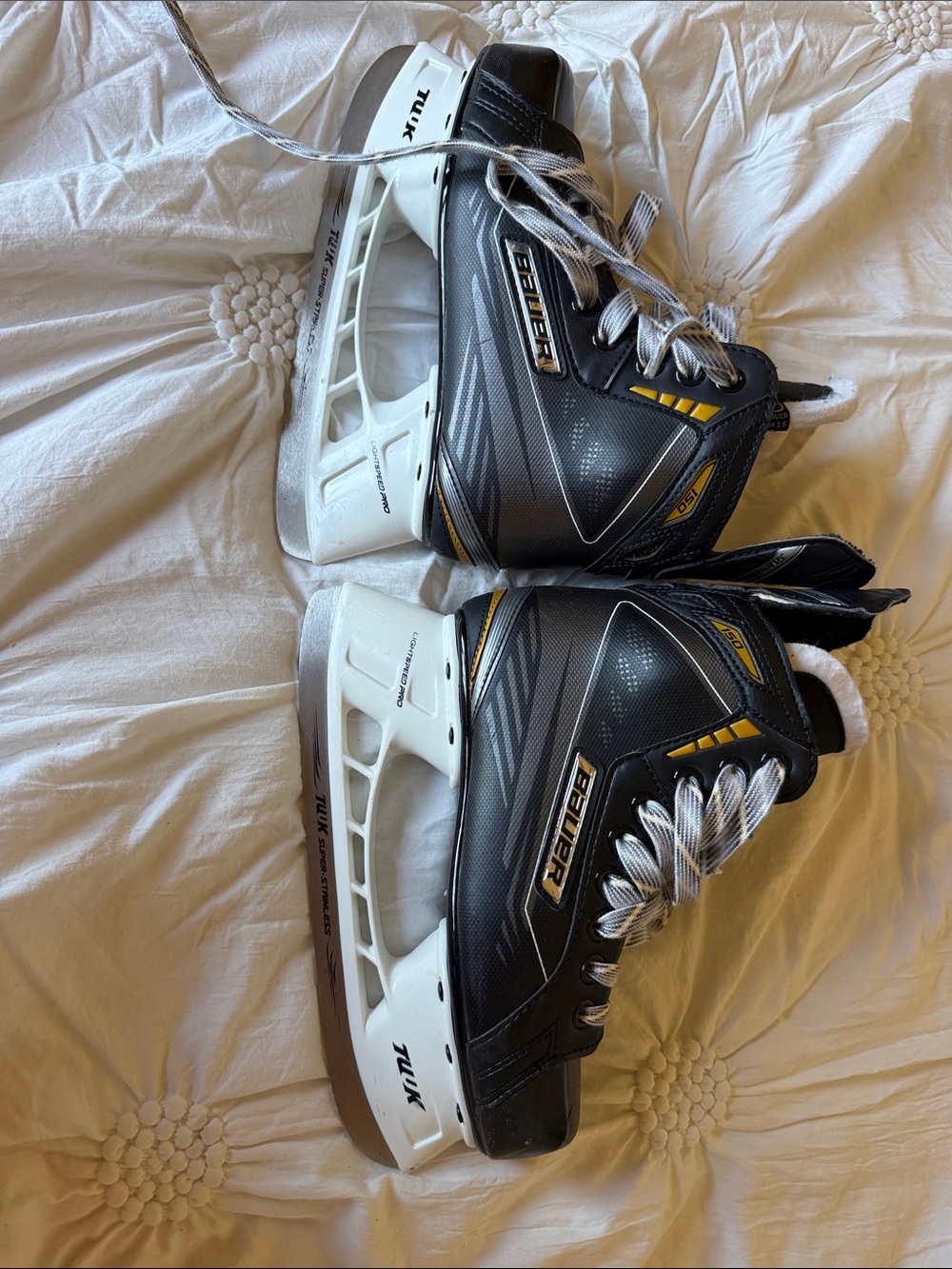 Bauer Black, White & Gold Youth sz 4.  Ice Hockey Skates